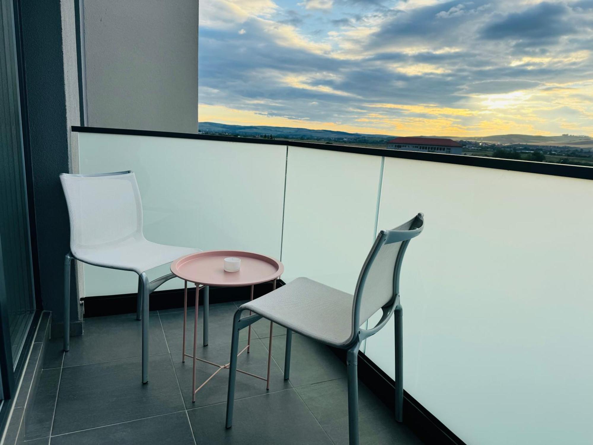 Milan Luxury Apartaments Vi-Maurer Residence Тыргу-Муреш Экстерьер фото